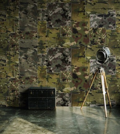 MINDTHEGAP Camo design tapéta - Paisley Home