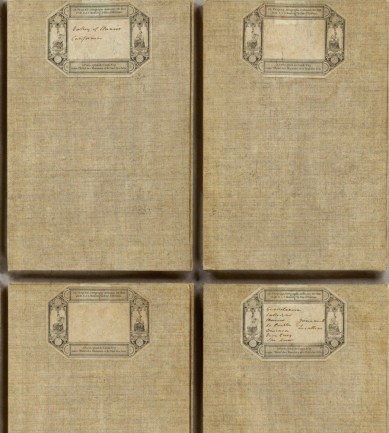 MINDTHEGAP Fabric Covers Antique design tapéta - Paisley Home