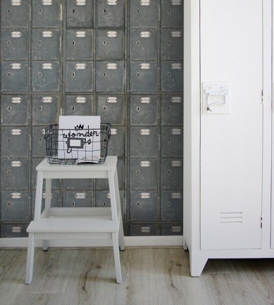 MINDTHEGAP Locker Room design tapéta - Paisley Home