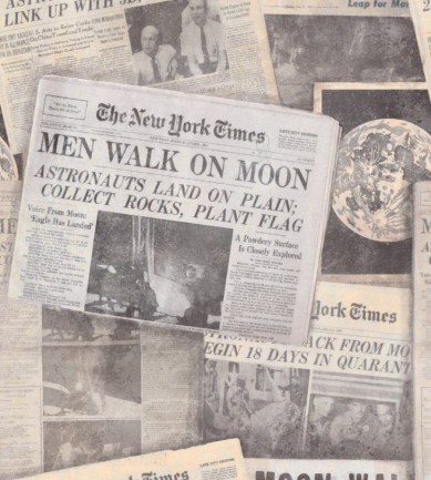 MINDTHEGAP Moonwalker design tapéta - Paisley Home