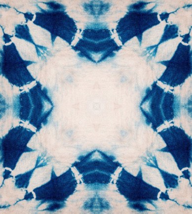 MINDTHEGAP Shibori Flower design tapéta - Paisley Home