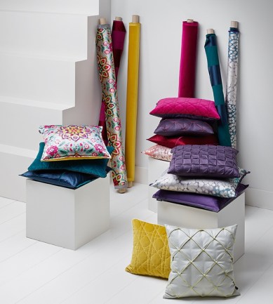 Paisley Home - Sahco luxus függöny és kárpit anyagok teljes választéka