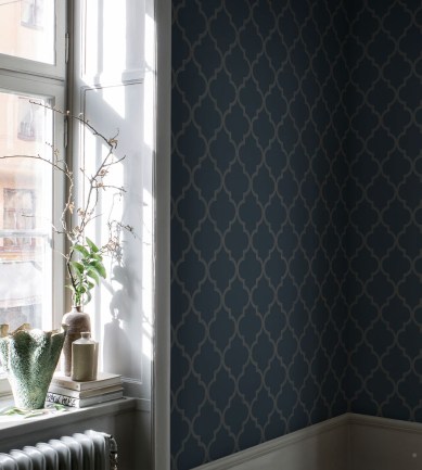 Sandberg Gaston Dark Blue tapéta - Paisley Home