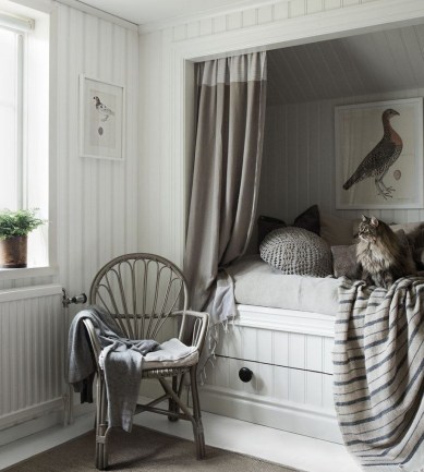 Sandberg Nils Light grey tapéta - Paisley Home