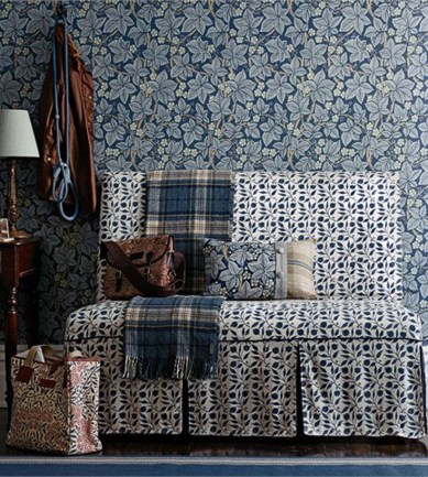 William Morris Bramble Pale Blue tapéta - Paisley Home